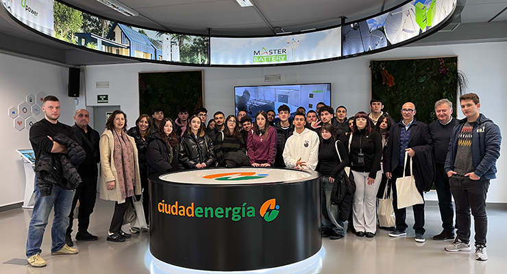 La Escuela Profesional 1º EPA.L. Stavrúpolis de Grecia visita Ciudadenergía y Master Battery en un intercambio educativo sobre sostenibilidad y energías renovables del Programa Erasmus+