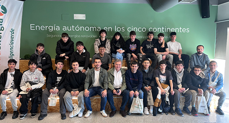 Ciudadenergía acerca el almacenamiento energético al alumnado de FP de Salesianos Carabanchel en una visita a Master Battery