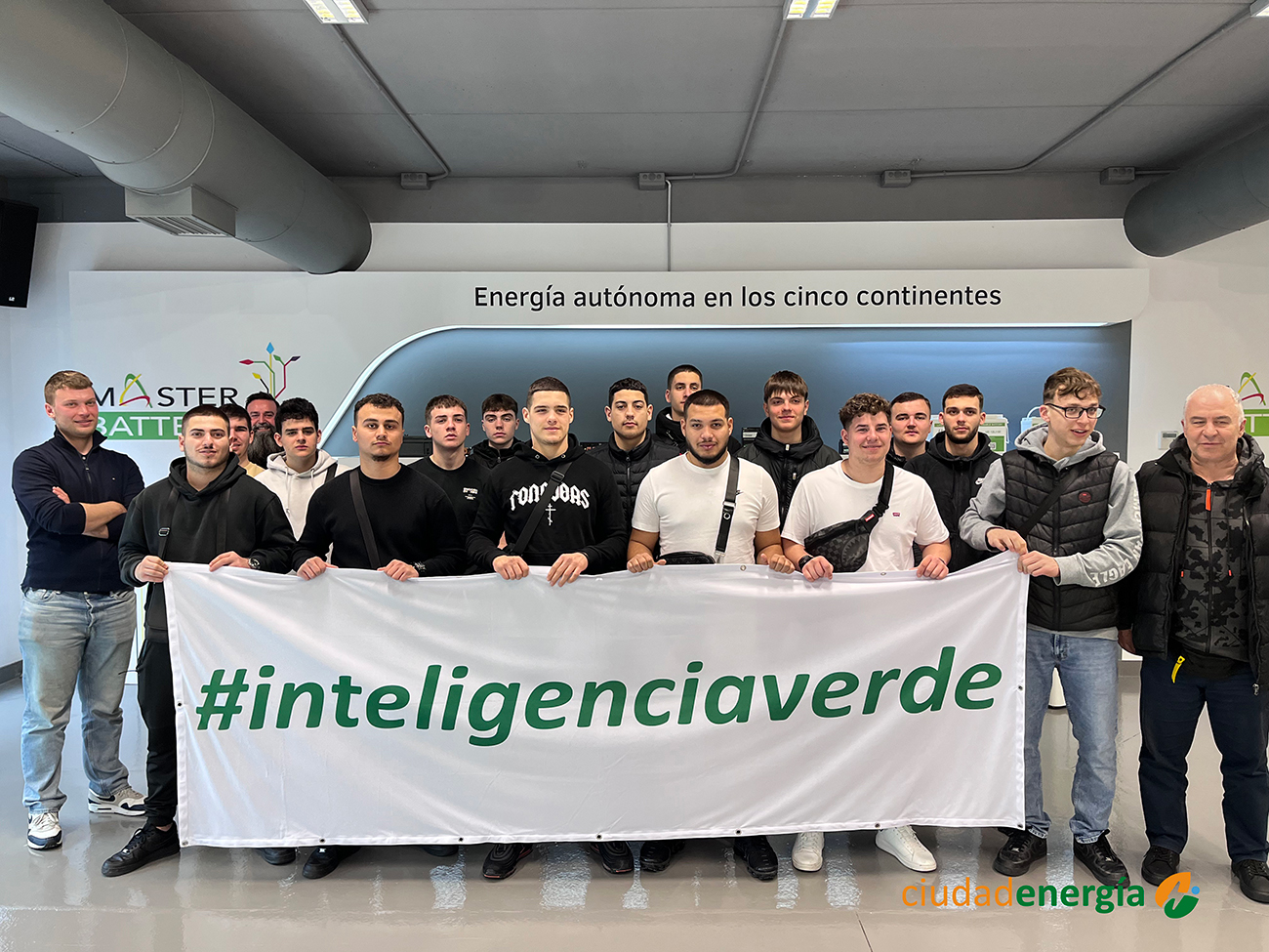 Estudiantes de FP de EK Sindou (Grecia) visitan Ciudadenergía gracias a Erasmus+