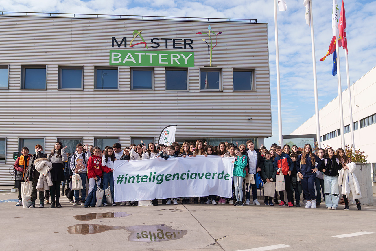 El Colegio Hans Christian Andersen de Rivas-Vaciamadrid visita Ciudadenergía y Master Battery para conocer el almacenamiento de energías renovables