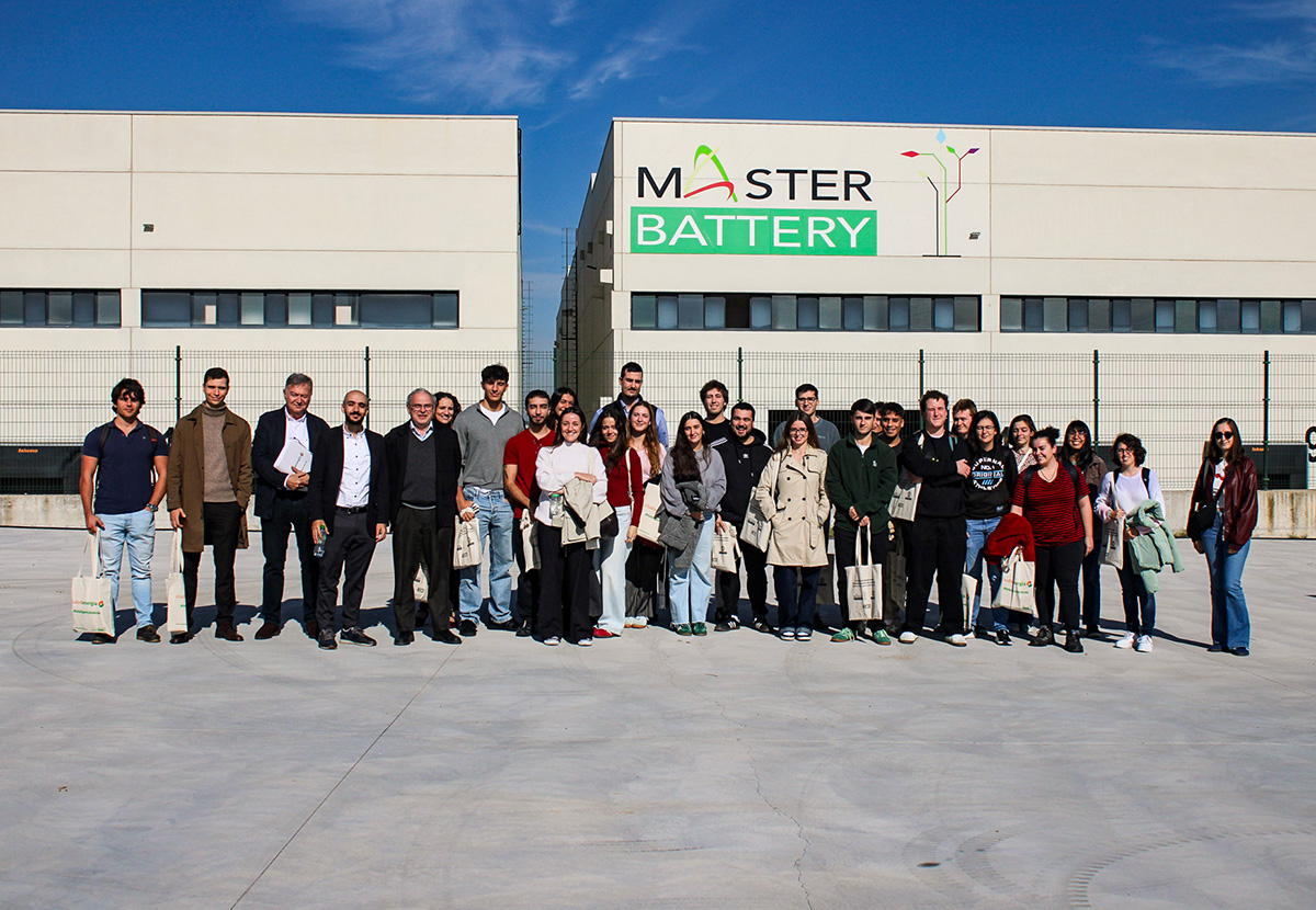 El Máster en Ingeniería de la Energía de la UPM visita Master Battery y el Campus Ciudadenergía