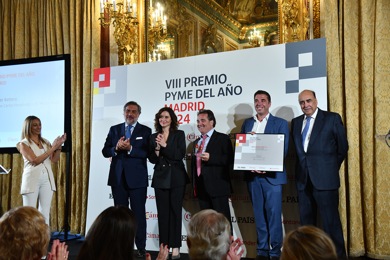 Master Battery Premio Pyme 2024 de Madrid por su esfuerzo en reindustrialización, formación, innovación, digitalización, expansión internacional, sostenibilidad y respeto al medio ambiente