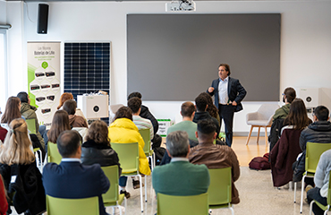 Recepción de Juan Carlos Hernández, CEO de Master Battery, a los alumnos del Máster Universitario en Ingeniería de la Energía de la UPM